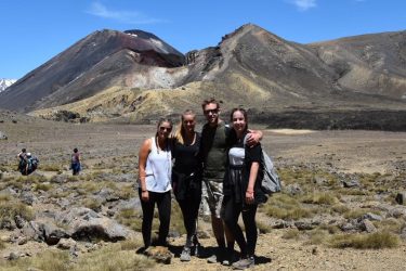 Tongariro Alpine Crossing ~ #newpost #neuseeland #newzealand #raetihi #tongarirocrossing #redcrater #rosiontour #reisenfuerweltentdecker #starttheadventure #backpackers…