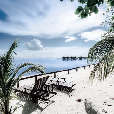 A quiet morning in the paradise ️ #pompomisland #luxurytravel #wanderluster #vacance #beaches #travelgram #gotravel…