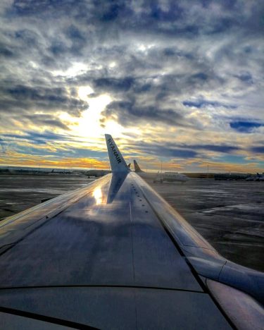 Por qué contentarnos con vivir a rastras cuando sentimos el anhelo de volar? Warum…