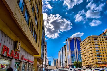 Plaza ~ #abudhabi #uae #makemoments #landscape_love #landscape_capture #sky_lovers #sky_love #clouds #clouds️ #cloudsession_ #wheninabudhabi #myabudhabi…