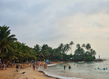 Hikkaduwat you want ???????? #srilanka #hikkaduwa #Beach #스리랑카 #풍경 #바다