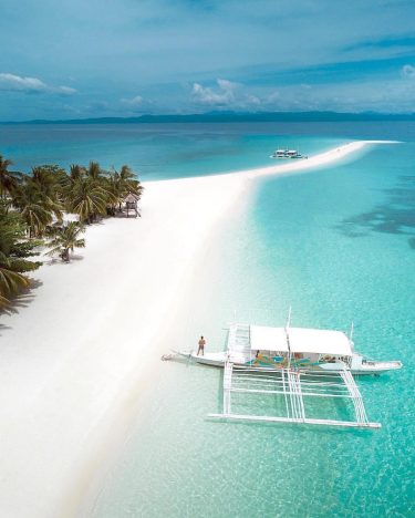 This is amazing! Tag a friend you would want to chill there with ………………………………………………………………………………⠀…