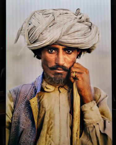 Mostra Steve McCurry. #bologna #portrait #portraitphotography #portrait_perfection #portrait_vision #portraits #jj_allportraits #stevemccurry #ig_portraits #igersbologna #igers_bologna…