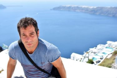 Disfrutar de Santorini desde lo más alto de su ladera️, te hacía comprender lo…
