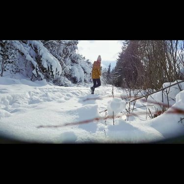Sunny snowy days like . . #ftwwne #folksouls #the_folknature #beyondthelands_ #mountainstories #earthoutdoors #likeamountaingirl #mountaingirls…