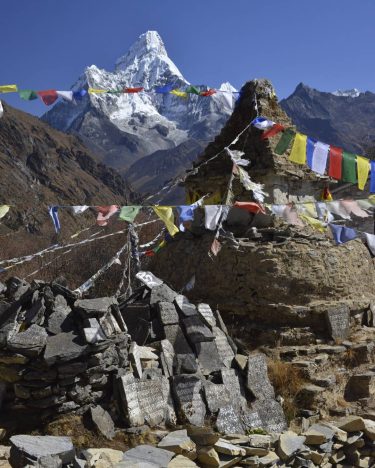 The most photographed mountain of the Khumbu region – Ama Dablam. The trail leads…