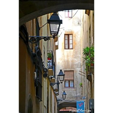 Rincones de Barcelona. . #barcelonafoto #bcn #fotourbana #barceloneando #city_barcelona #barcelonacity #barcellona #barcelona_imatges #amobarcelona #barcelonamola…