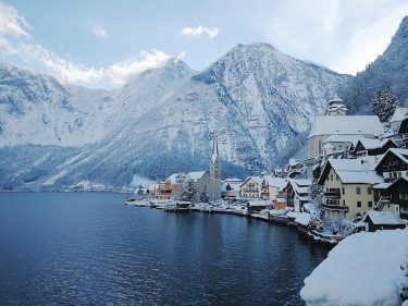 Hallstatt, Austria #hallstatt #austria #austria???????? #travel #travelworld #travelblogger #travelgram #traveltime #travelgoal #travelmore #travelwithme #travelandlife…