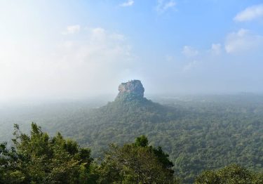 Sigiriya ???????? ???????? ???????? #srilanka #sigiriya #visitsrilanka #스리랑카 #풍경 #자연