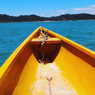 Ilha de Maré Está localizada no centro da Baía de Todos os Santos, próxima…