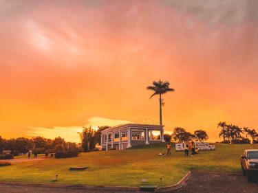 ???????? E esse por do sol MARAVILHOSO de Foz do Iguaçu? . ???????? Amazing…