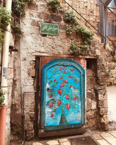 #israel #akko #travel #travelblogger #travelgram #travelphotography #picoftheday #likeforlikes #likeforfollow #like4likes #goodvibes #streetart #graffiti #old…