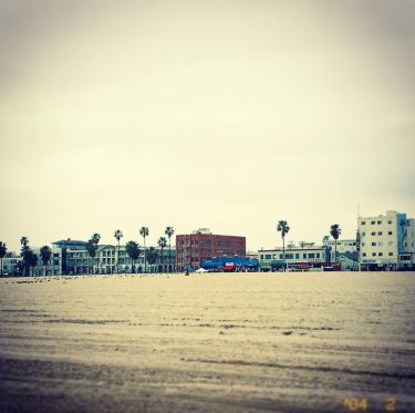 #venicebeach #losangeles #city #bnesimppl #california #twmd #wanderingcities #bestcitymoments #citiesofdreams #cityscape #venicecalifornia #explore #wanderlust #sourcedadventures…