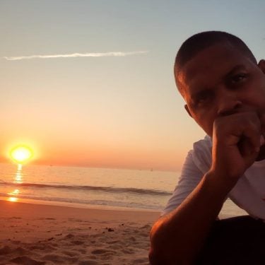 Cara olha esse amanhecer, que Sol, que visu, que good vibes. Deus é Maravilhoso…