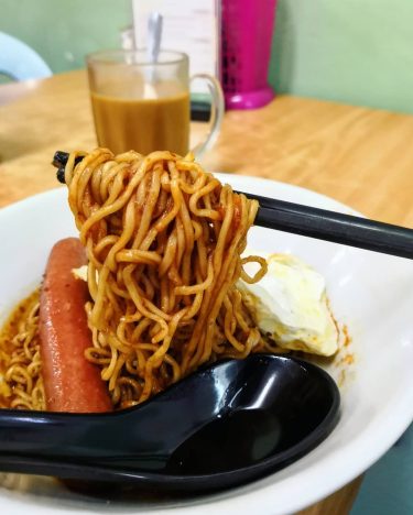 My favourite restaurant = my favourite meal #batupahat #breakfast #kopitiam