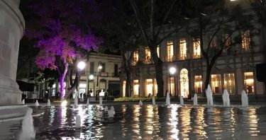Aguascalientes, México . #aguascalientesmexico #callesdemexico #mexico #mextagram #coloresdemexico #mexicoesmagia #capturamexico #ciudadesdemexicoconhistoria #vivemexico #caminandomexico #travelphotography…
