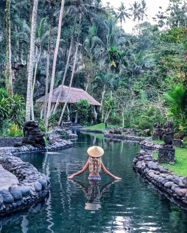 Check out this awsome resort at Ubad. Tag a friend you would go with…