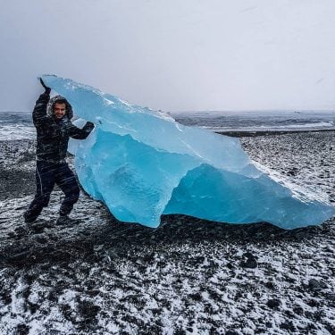 ICE AGE @arcticadventures #iceland #iceberg #arctic #nature #arcticadventures #wheniniceland #winter #happy #life #wanderlust #guidetoiceland…