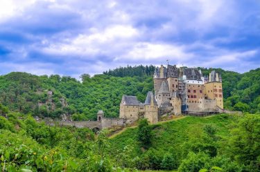 I love how hidden this castle is. #travel #traveldiary #traveldiaries #travelphotography #worldtravel #iamtb #atalantaworld…