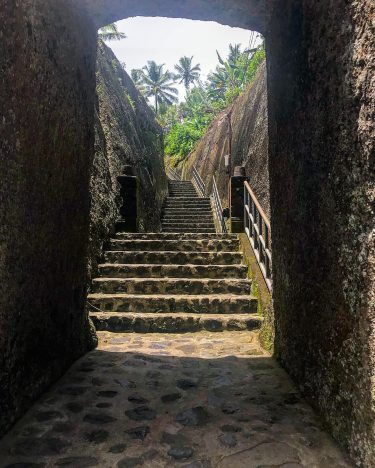 #temple #travel #ancient #steps #paths #art #love #sky #travelphotography #nature #palms #baligasm #instagood #photo…