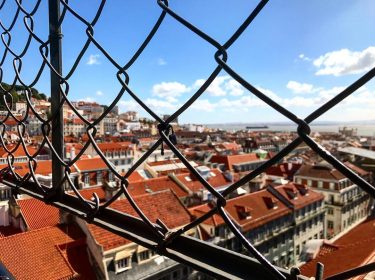 #lisbon #portugal #葡萄牙 #lisbonportugal #travel #backpackers #adventuretime #背包客 #igersportugal #igerportugal #iamtb #travelrepost #bnesimppl #portugaltravel…