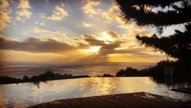 #sunset #sunsetlovers #sunsetlover #sunset_pics #guadeloupe #guadeloupeislands #fwi #promoguadeloupe #lesilesdeguadeloupe #travel #travelblogger #travelphotography #travelholic #travelling…