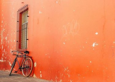 Aguascalientes, México . #aguascalientesmexico #bicicletas #mexico #mextagram #coloresdemexico #mexicoesmagia #capturamexico #ciudadesdemexicoconhistoria #vivemexico #caminandomexico #travelphotography…