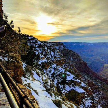 When seen from afar , The Grand Canyon looks dead ; but it’s very…