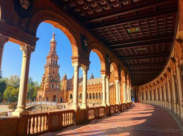 #sevillaspain #sevilla #spain #西班牙 #seville #travel #backpackers #adventuretime #背包客 #igerspain #iamtb #travelrepost #bnesimppl #spaintravel…