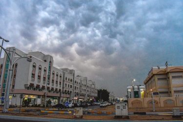 The rainy days are nice too ~ #abudhabi #uae #makemoments #wheninabudhabi #travelgram #travelphotography #landscape…