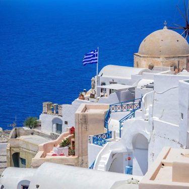 Found a deal for Erick Montes de Oca! London Gatwick- Athens in May for&hellip;