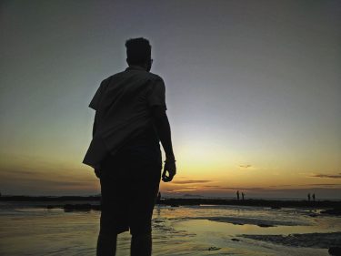 Although you are standing silent on the way. How many people will you explain…