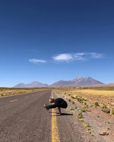 Balance break. . . . #atacama #chile # #highway #mountains #yoga #yogaposes #balance .…
