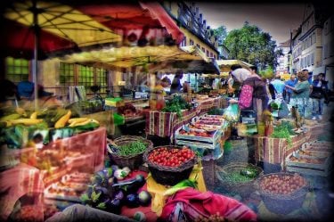 #fotoartistiche #bnesimppl #fotartplgz #pierluigizag #mercatino Edited with: @carbonblackandwhite _ #photo #photos #nikon #pics #picture…