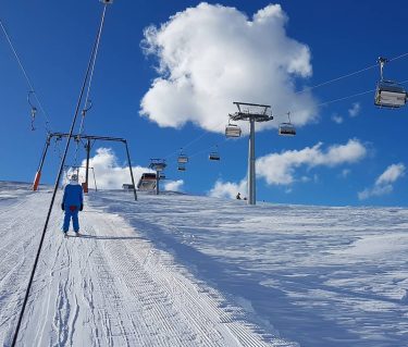 Skiing in italian Dolomites Narty we włoskich Dolomitach #italy #włochy #dolomity #dolomites #skiing #skilift…