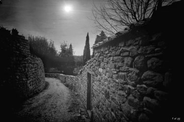 #gargonzacastle #fotoartistiche #bnesimppl #fotartplgz #pierluigizag Edited with: @carbonblackandwhite _ #landscape #amazing #view #trip #tree…