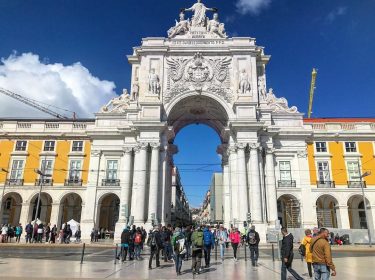 #lisbon #portugal #葡萄牙 #lisbonportugal #travel #backpackers #adventuretime #背包客 #igersportugal #igerportugal #iamtb #travelrepost #bnesimppl #portugaltravel…
