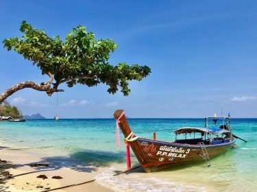 #krabi #kohphiphi #phiphirelaxbeachresort #paradise #thailand #thailandtravel #travel #travelblogger #travelphotography #travelholic #polishboy #instaboy #podroznik #podróżnik…