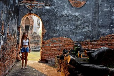 L O P B U R I Tras nuestra fugaz visita a esta ciudad,…