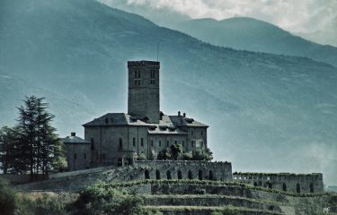 #fotoartistiche #castelliditalia #bnesimppl #fotartplgz #pierluigizag Edited with: @carbonblackandwhite _ #travel #traveling #vacation #visiting #instatravel&hellip;