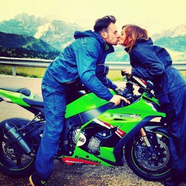 AMO QST FOTO AUGURI a noi 3! • • #dolomiti #dolomitiemotions #mountains #bnesimppl #zx10r…