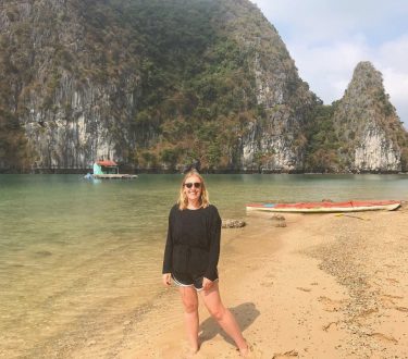 How mint is kayaking through really!!!! . . . #lanhabay #vietnam #travel #instatravel #instapassport…