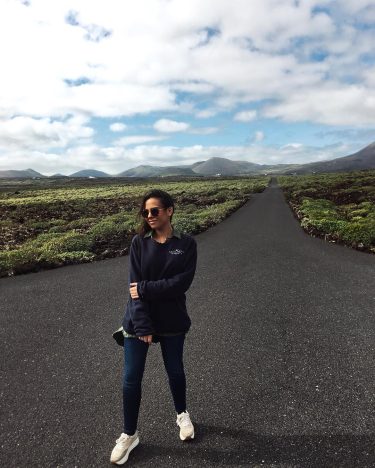 Caminos infinitos . . . . #lanzarote #lanzaroteisland #lanzarote2018 #islascanarias #exploringtheglobe #theblogwanderer #nomad #explorer…