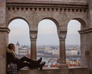 Travel. Because money returns. Time doesn’t. #traveltheworld #wheretonext #budapest #hungary #bridge #buda #pest #girls…
