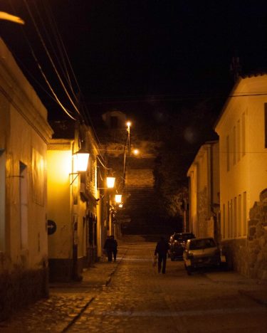 [ES] #Humahuaca de noche???????? ️. . . [EN] Humahuaca at night. . #quebradadehumahuaca #jujuy…