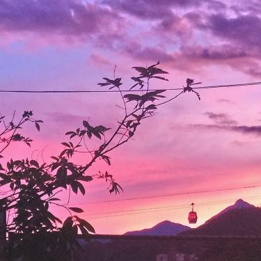 Tenía pensada otra foto para publicar. Pero se atravesó este atardecer (sin filtro) en…