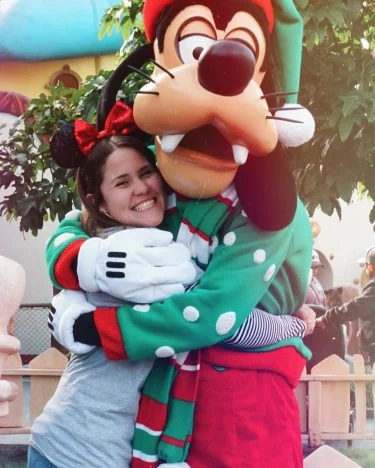 A-huck! . . . #Pateta #Disneyland #disneylandcalifornia #lights #theswordinthestone #travel #traveling #goofy #goofyisthebest #wanderlust&hellip;