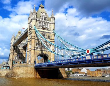 Tower Bridge in London Tower Bridge – most zwodzony w Londynie #towerbridge #most #bridge&hellip;