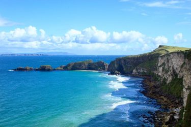 An epic shot taken while on Carrick-A-Rede Rope Bridge in Northern Ireland! Tag someone…