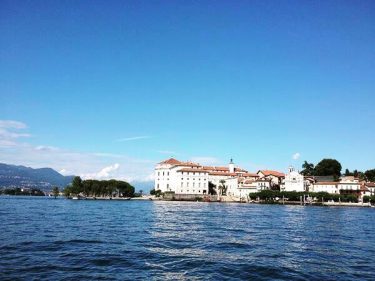 #lagomaggiore #lombardia #lombardia_foto #lombardia_super_pics #travel #travelblogger #travelphotography #travelphotography #lagostravel #italianlakes #picturetokeep_nature @lagomaggiore @italy @italy_bestplaces